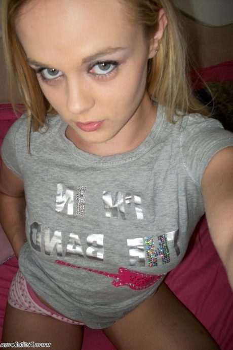 Любительские селфи картинка 23