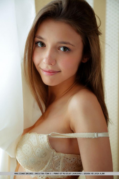 Мила Азул картинка 60